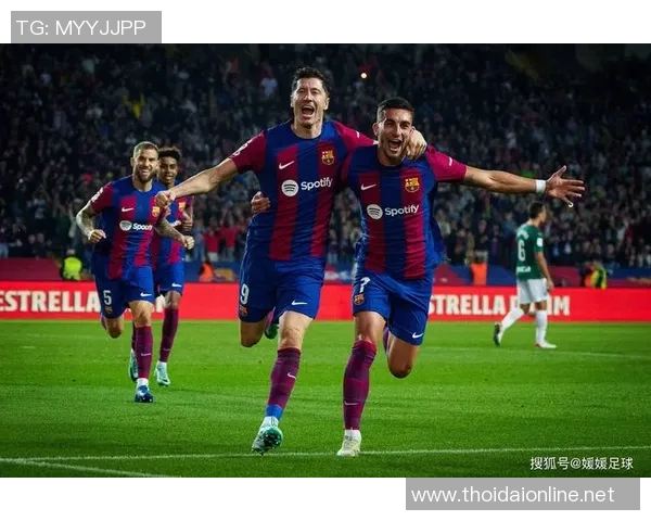 高开低走的足球明星们如何在巅峰与低谷之间挣扎与反思