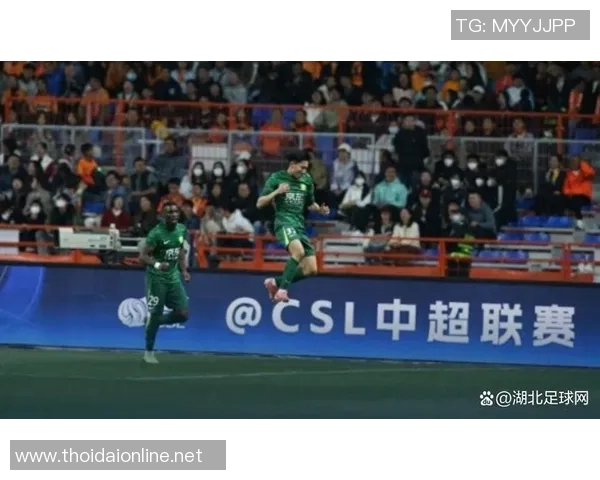 联赛点评：重庆足球队的战术表现